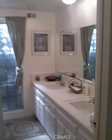 $1,200,000 | 6524 Petit Avenue, Van Nuys, CA 91406