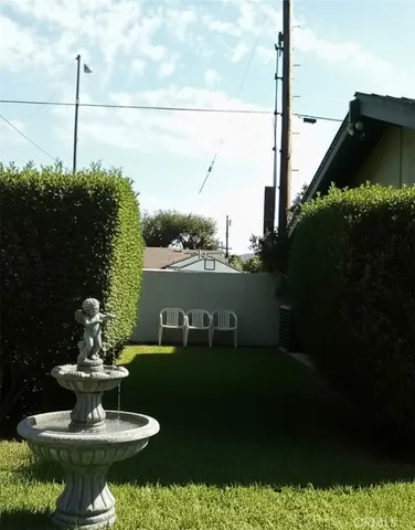 $1,200,000 | 6524 Petit Avenue, Van Nuys, CA 91406