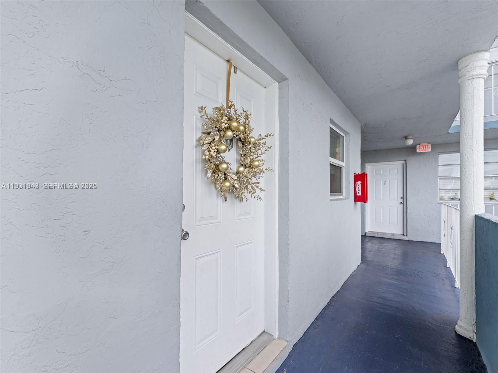 1655 West 44th Place, Unit 448 Hialeah, FL 33012 - Photo 1 of 25