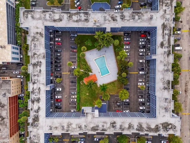 $275,000 | 1655 West 44th Place, Unit 448, Hialeah, FL 33012