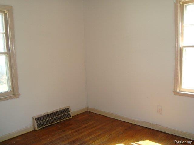 3025 Moore Street Inkster, MI 48141 - Photo 8 of 13 261-899744 Bedroom 2