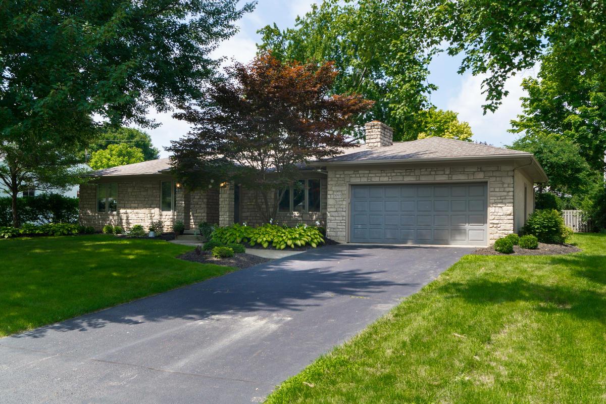 3093 Carisbrook Road Columbus, OH 43221 - Photo 4 of 45 Gallery Image 4