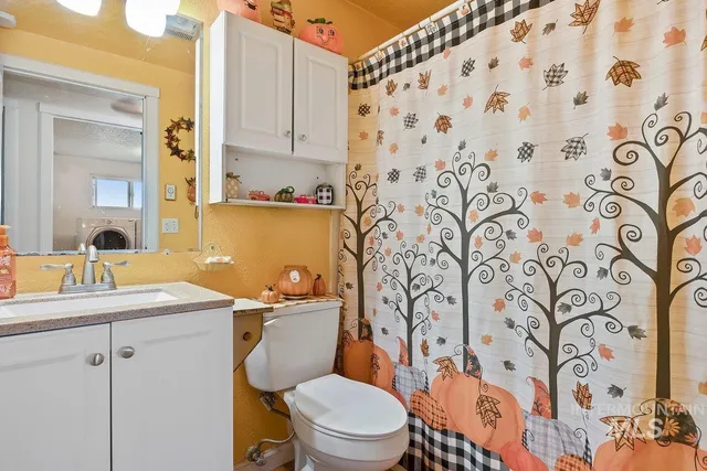 $380,000 | 598 North Gray Drive, King Hill, ID 83633