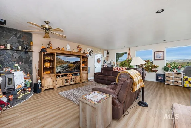 $380,000 | 598 North Gray Drive, King Hill, ID 83633