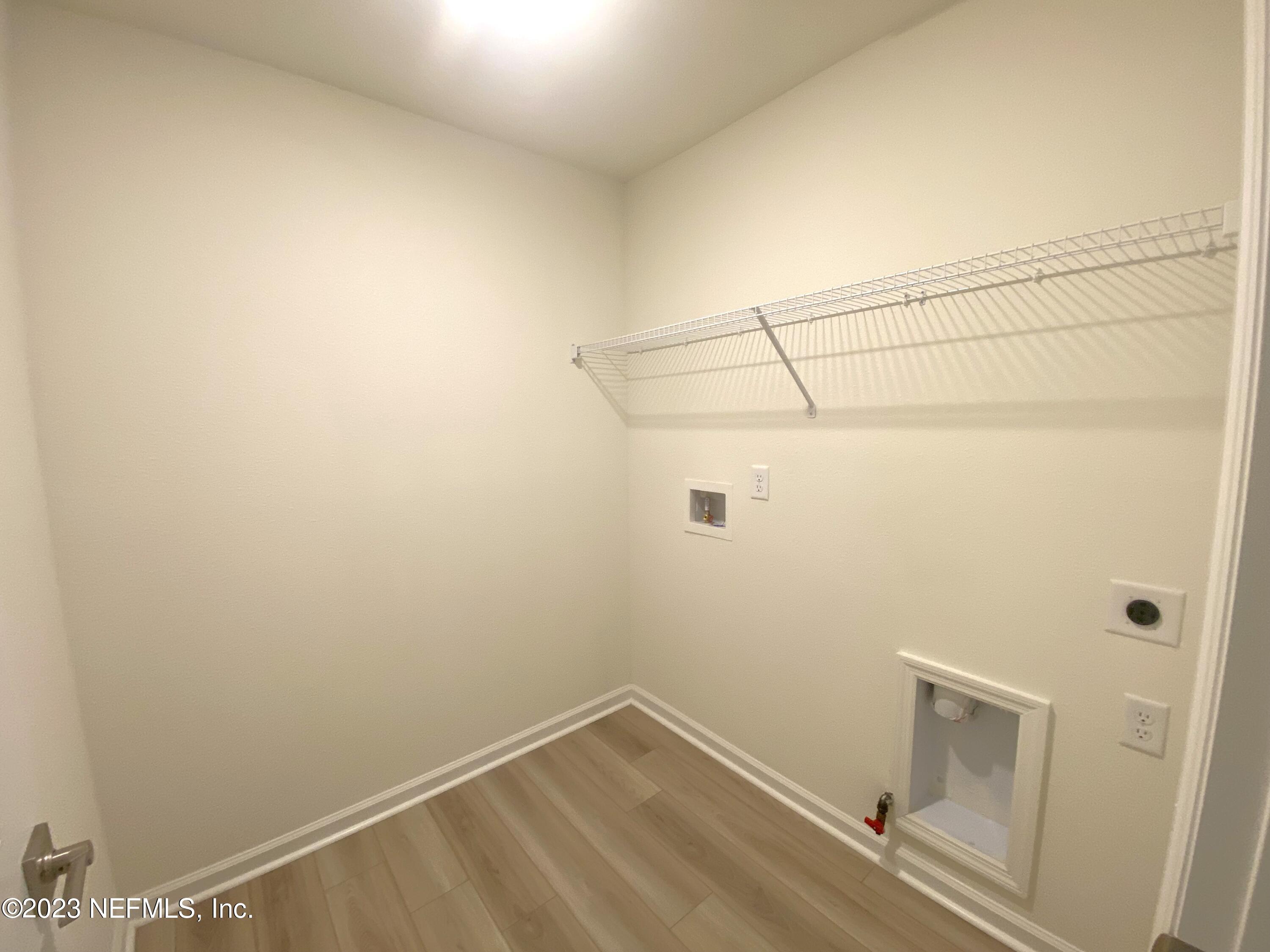 7930 Rippa Valley Way Jacksonville, FL 32222 - Photo 11 of 19 11- laundry room