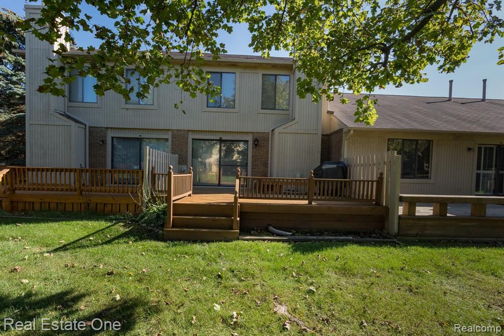 627 Tennyson Rochester Hills, MI 48307 - Photo 23 of 25