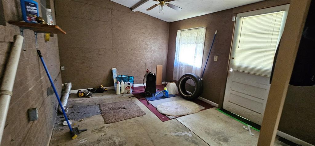403 North Park Drive Springhill, LA 71075 - Photo 11 of 31 a view of a storage & utility room