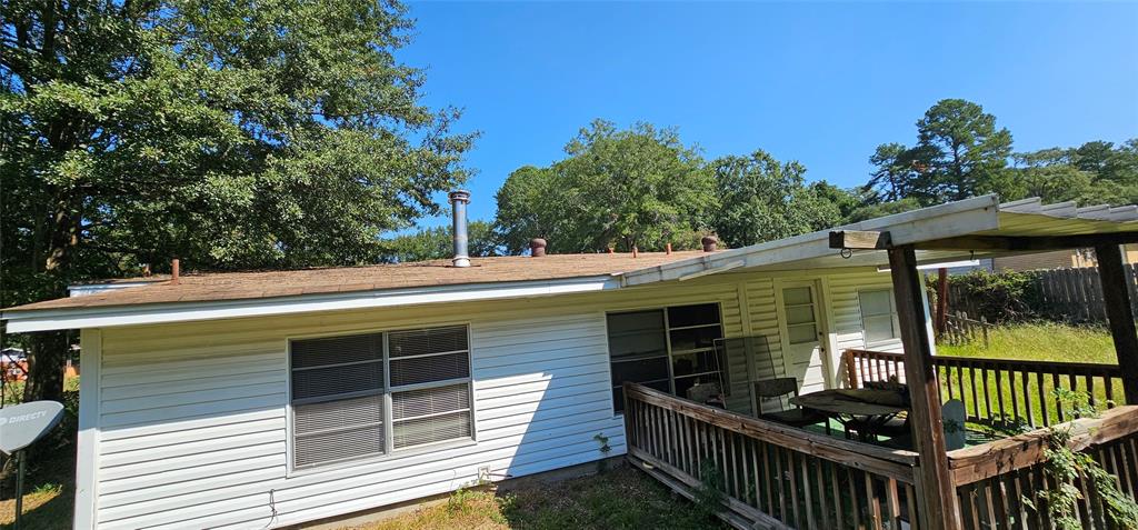 403 North Park Drive Springhill, LA 71075 - Photo 31 of 31 a view of a house with a window