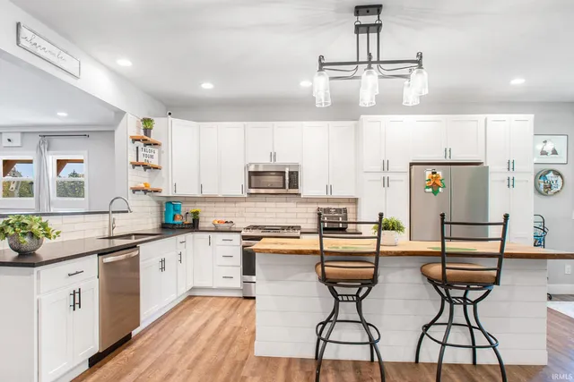 $565,000 | 17303 Ireland Road, South Bend, IN 46614