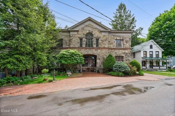 $1,195,000 | 14 Talford Place, Unit 1, Saratoga Springs, NY 12866