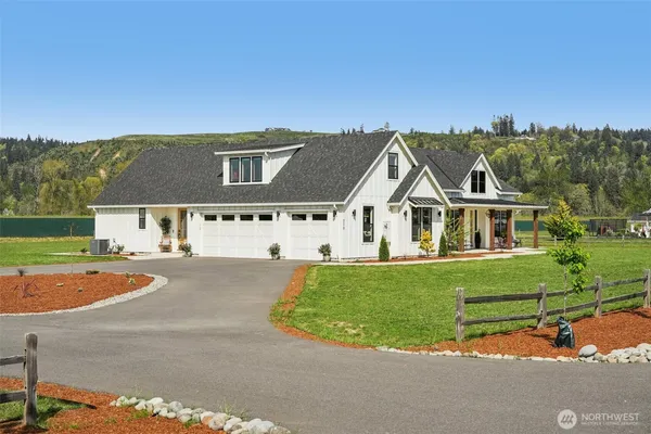 $1,299,900 | 270 Tulip Lane, Woodland, WA 98674