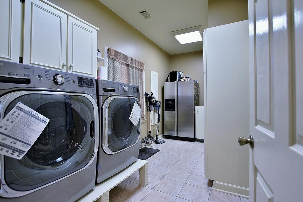 9234 River Road Fortson, GA 31808 - Photo 17 of 49 Large laundry room