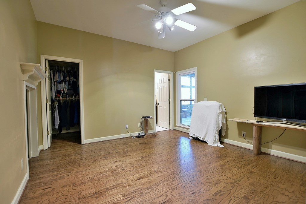 9234 River Road Fortson, GA 31808 - Photo 18 of 49 Guest bed with ensuite bath on main level