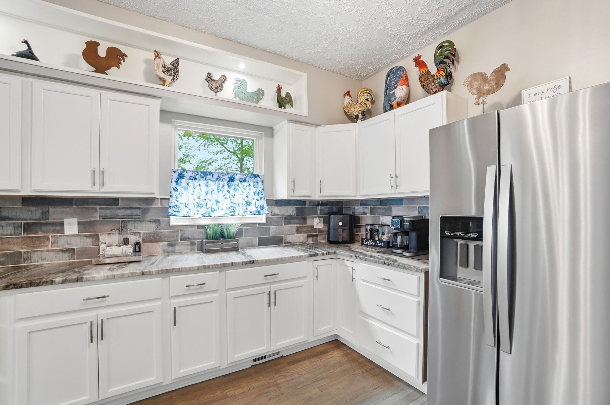 1199 Riva Ridge Boulevard Columbus, OH 43230 - Photo 18 of 95 Kitchen
