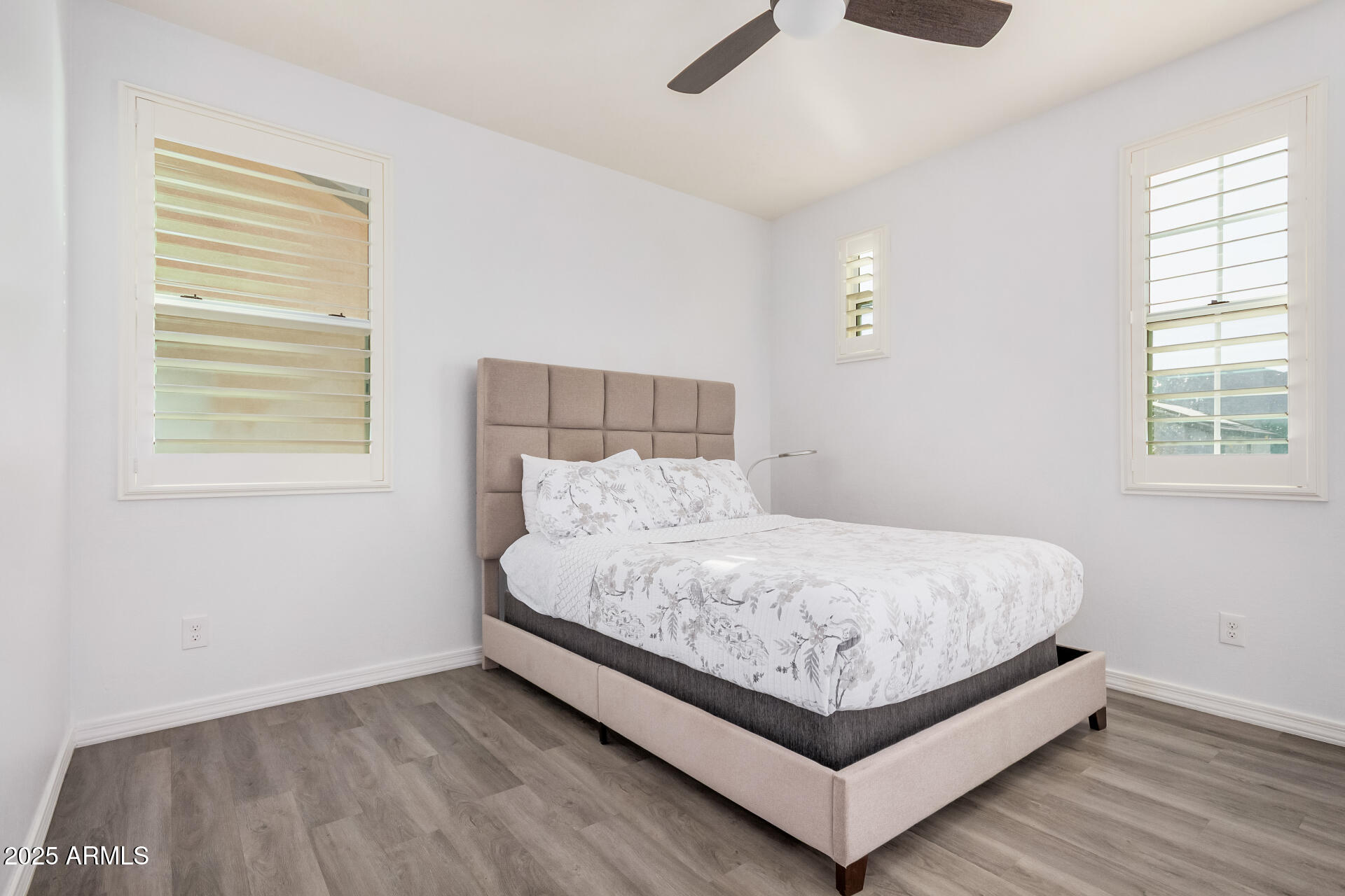 836 Gary Lane Phoenix, AZ 85042 - Photo 19 of 40 26 Gary