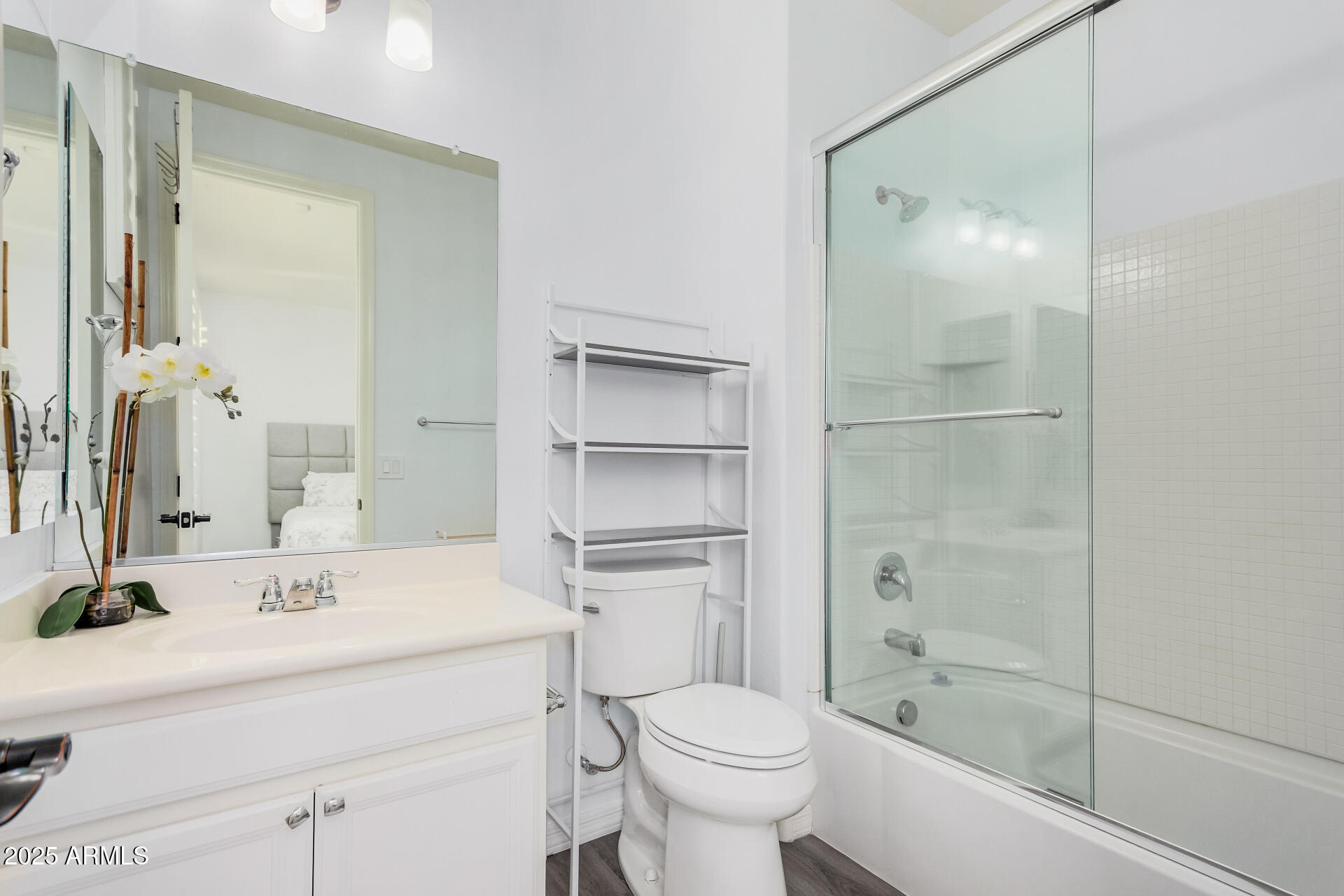 836 Gary Lane Phoenix, AZ 85042 - Photo 21 of 40 28 Gary