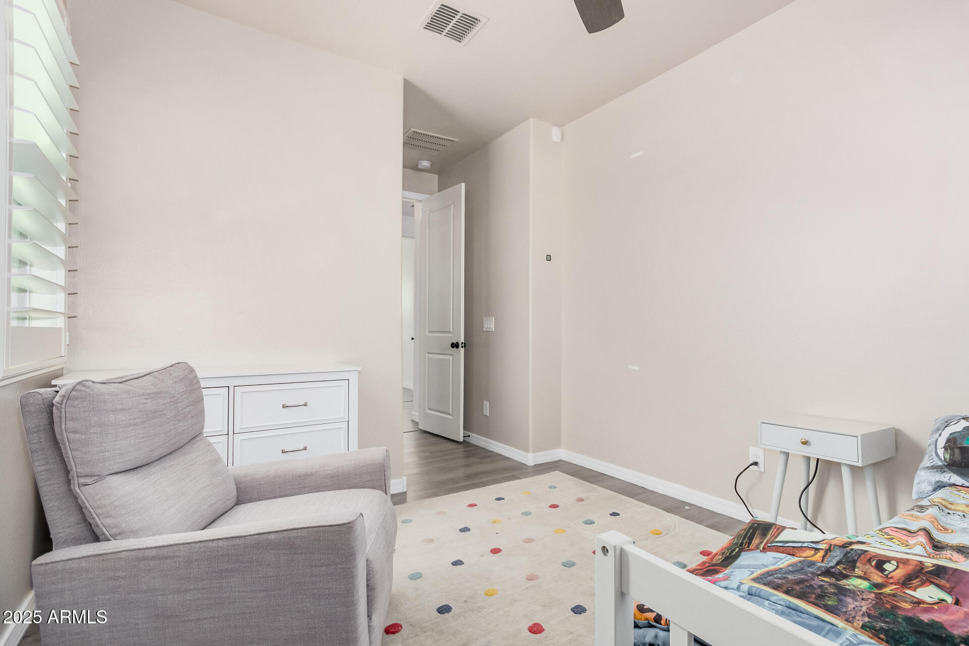 836 Gary Lane Phoenix, AZ 85042 - Photo 23 of 40 30 Gary