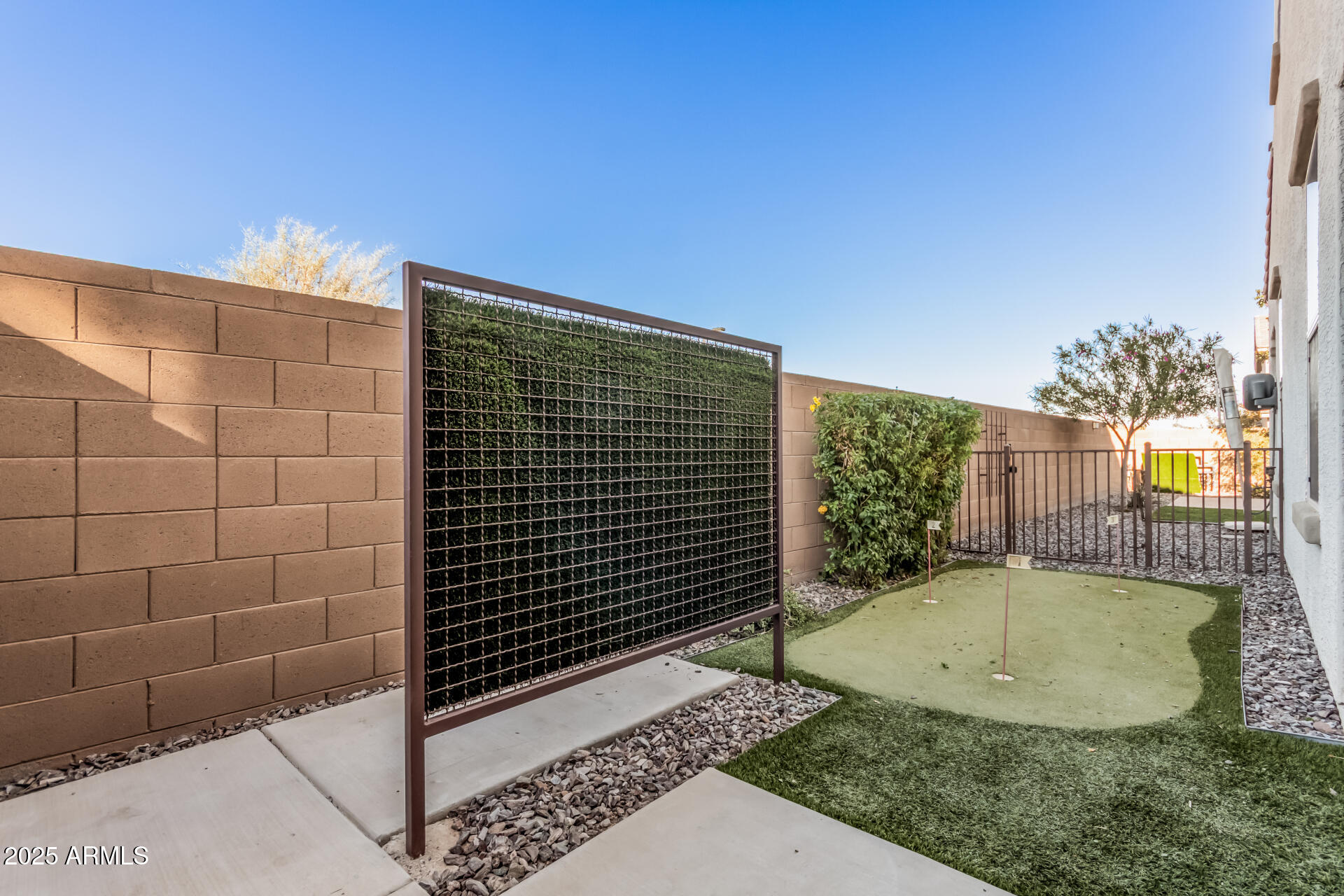 836 Gary Lane Phoenix, AZ 85042 - Photo 34 of 40 40 Gary