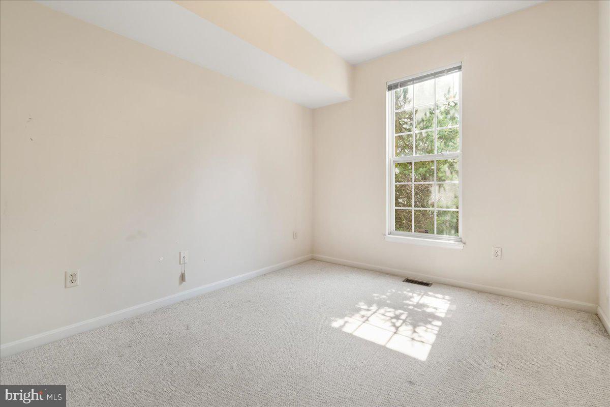 1712 Wheyfield Drive Frederick, MD 21701 - Photo 20 of 64 an empty room with a window