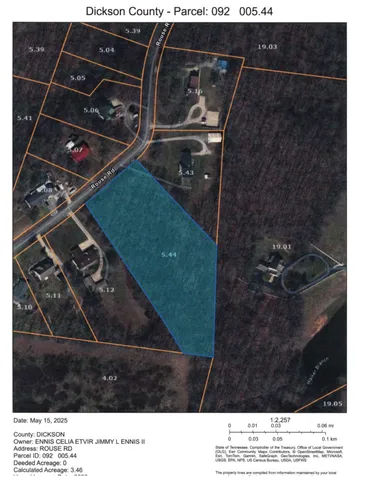 a view of a tree in the middle of a yard