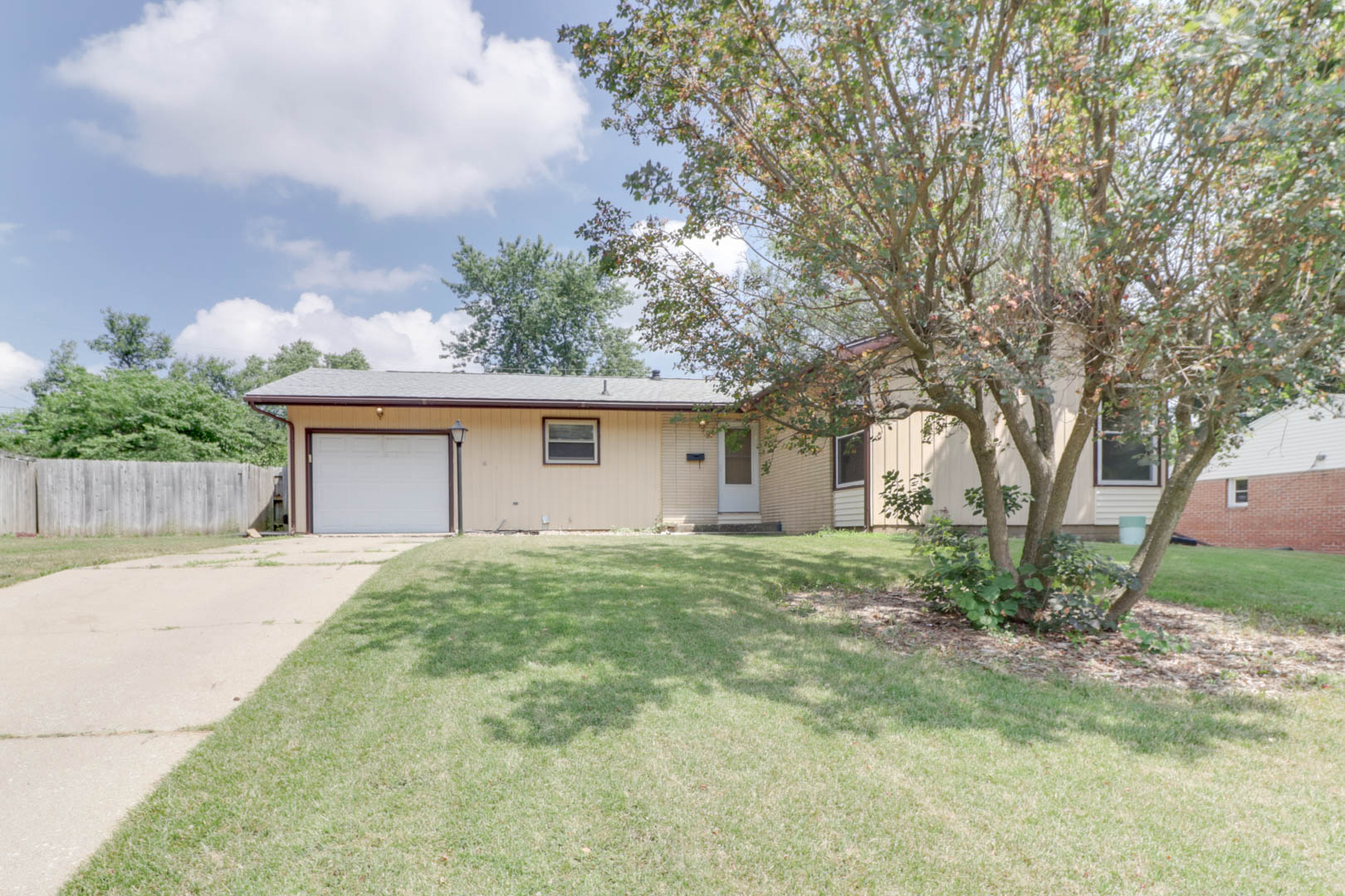 26 Hawthorne Drive Normal, IL 61761 - Photo 4 of 31