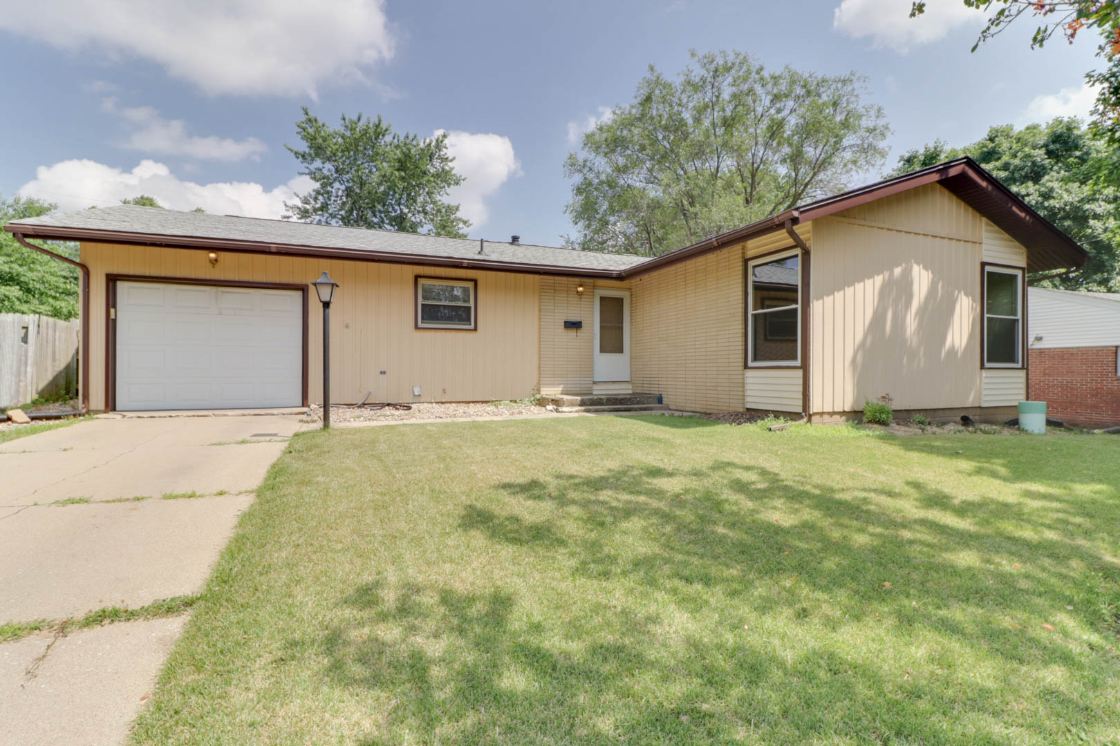 26 Hawthorne Drive Normal, IL 61761 - Photo 5 of 31