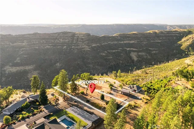 a view of a mountain