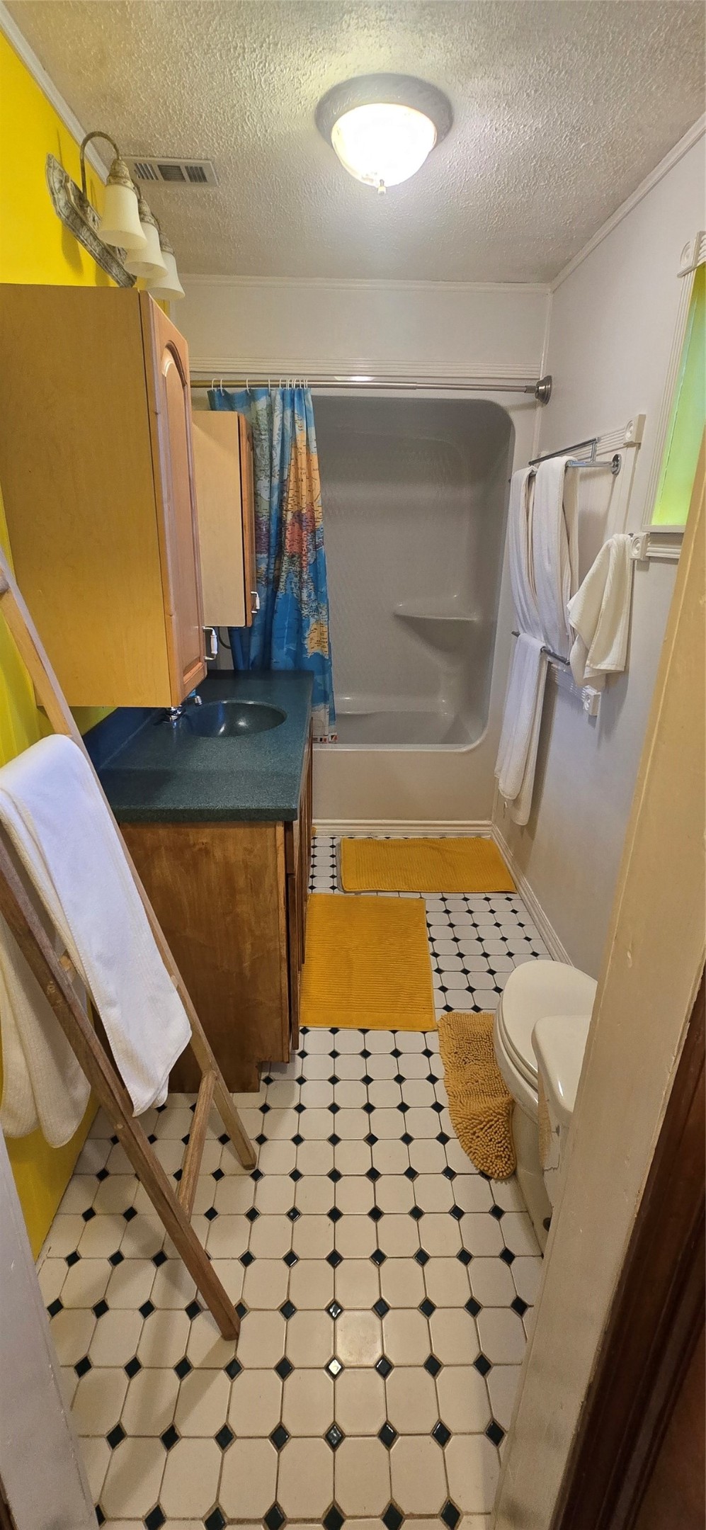 17018 Water Oak Drive Channelview, TX 77530 - Photo 20 of 40 a bathroom with a bathtub and shower