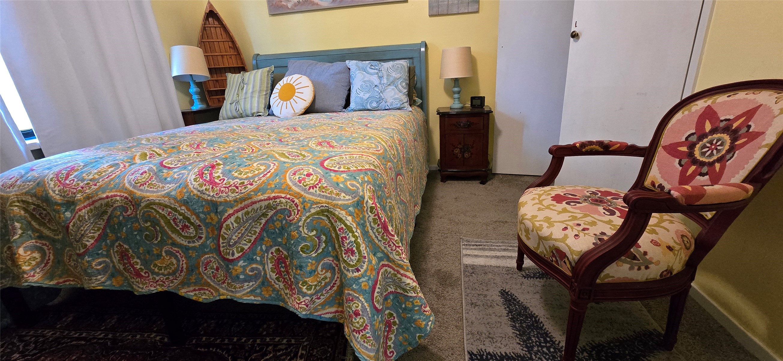 17018 Water Oak Drive Channelview, TX 77530 - Photo 10 of 40 a bedroom with a bed and a mirror