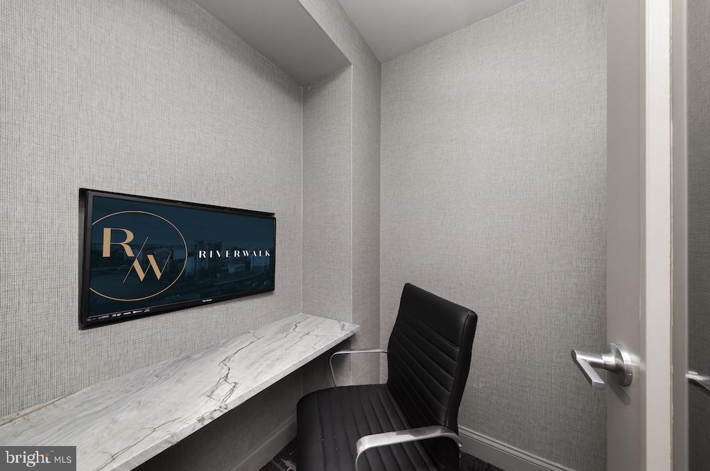 60 North 23rd Street, Unit 1202 Philadelphia, PA 19103 - Photo 25 of 31