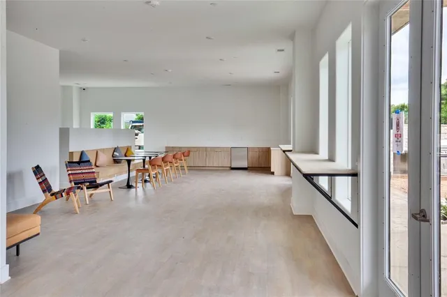 $1,425 | 4802 South Congress Avenue, Unit 311, Austin, TX 78745