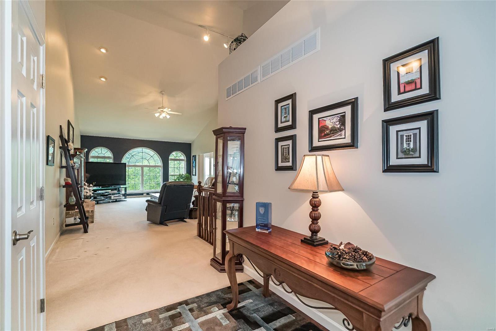 805 Castle Ridge Court Ballwin, MO 63021 - Photo 3 of 48 Gallery Image 3