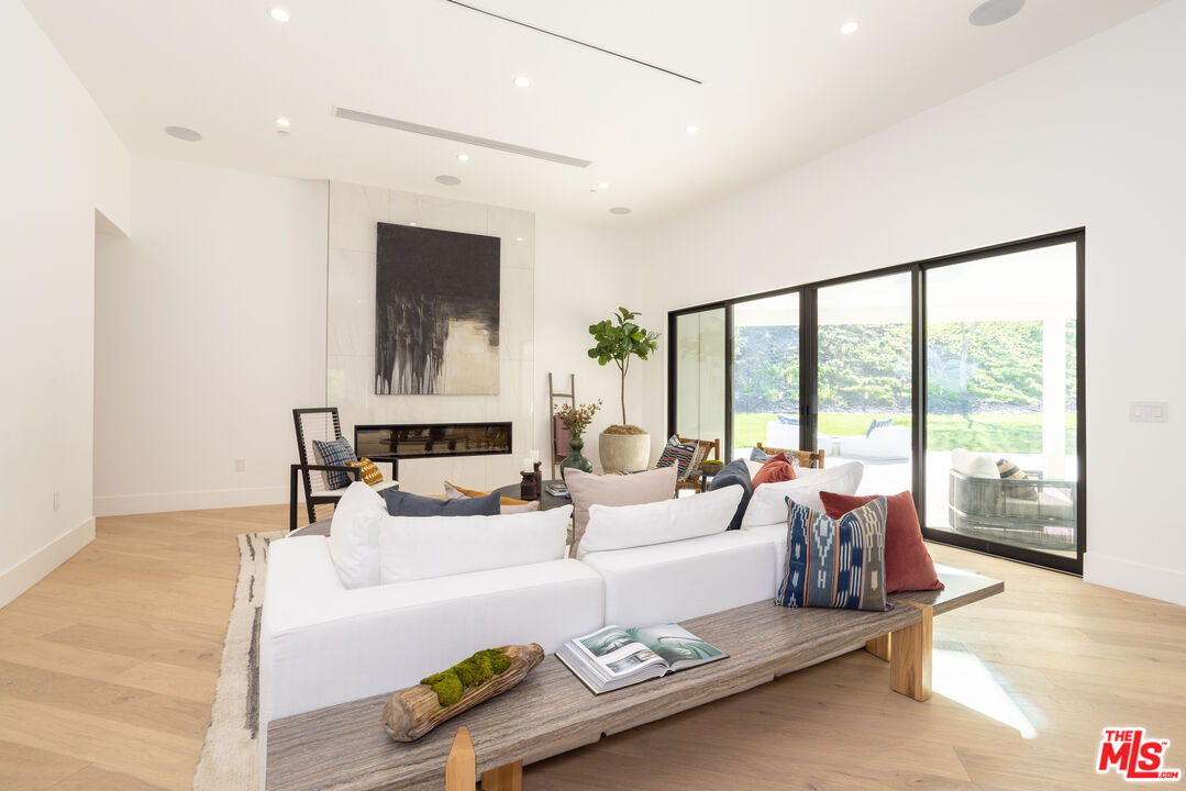 26420 Ranch Creek Road Santa Clarita, CA 91387 - Photo 11 of 33 Gallery Image 11