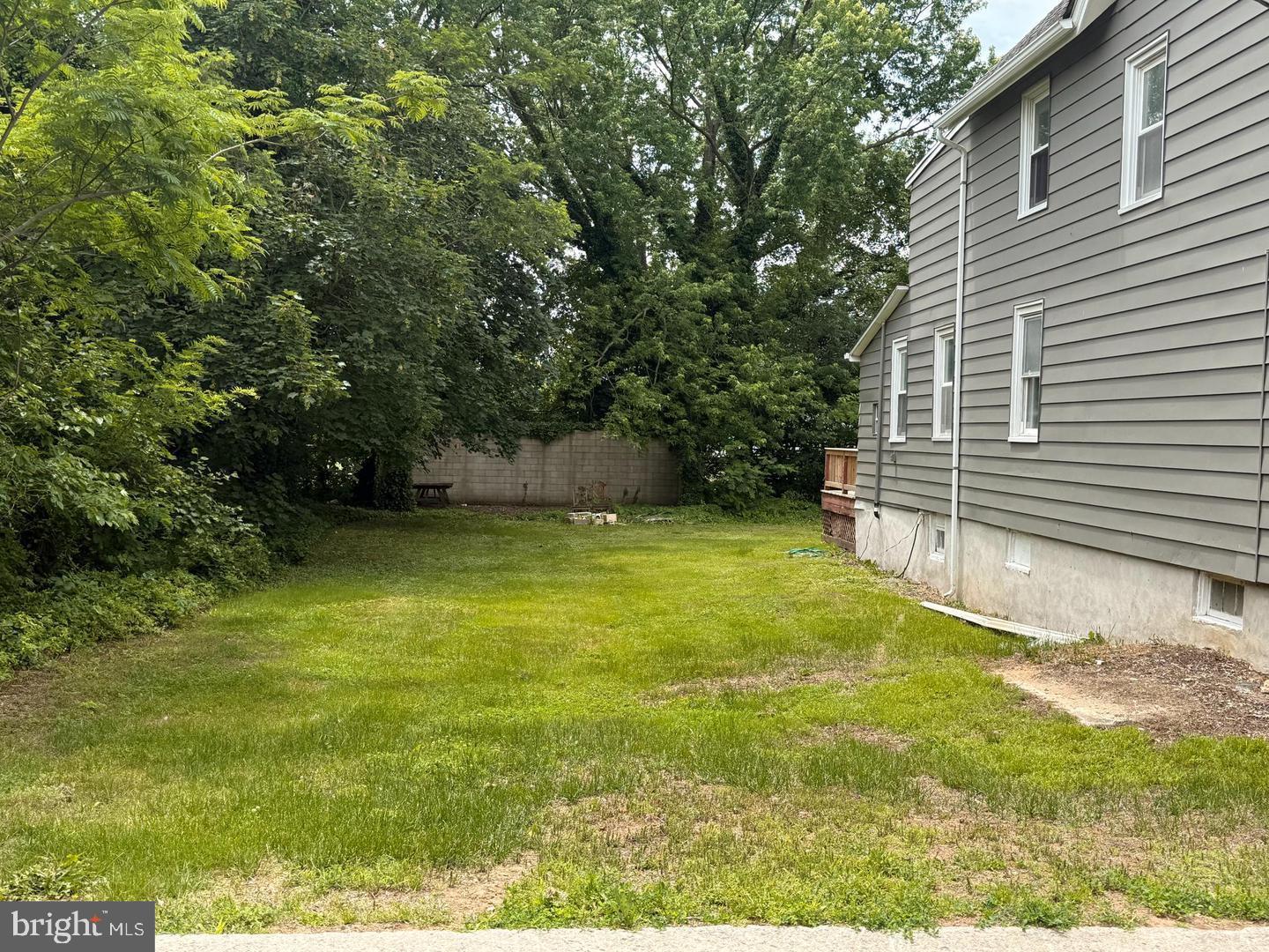 217 Smith Street Salem, NJ 08079 - Photo 2 of 23