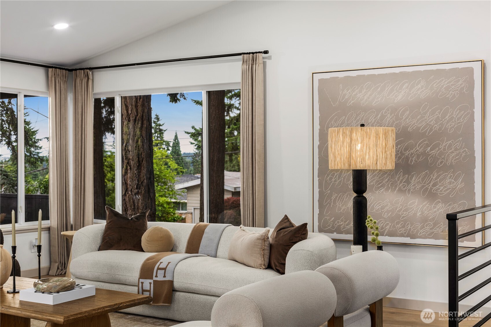 8127 230th Street Southwest Edmonds, WA 98026 - Photo 4 of 40 Gallery Image 4