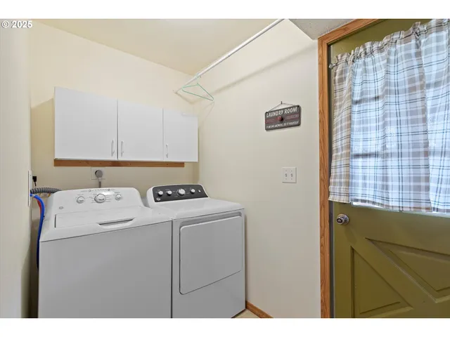 $719,900 | 16707 Highway 47, Yamhill, OR 97148