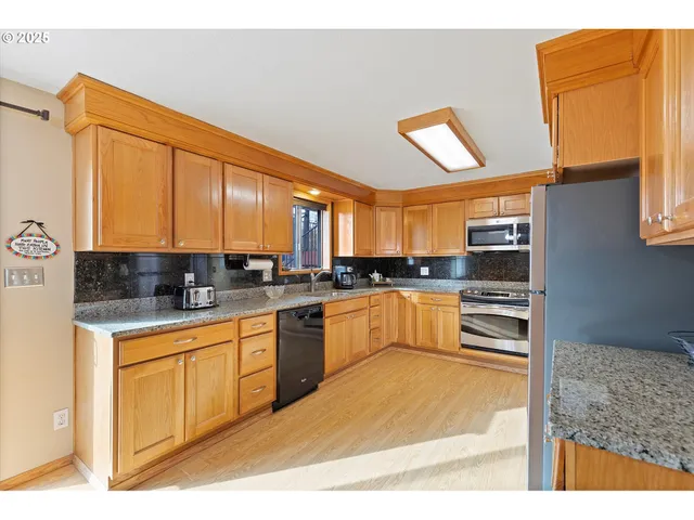 $719,900 | 16707 Highway 47, Yamhill, OR 97148