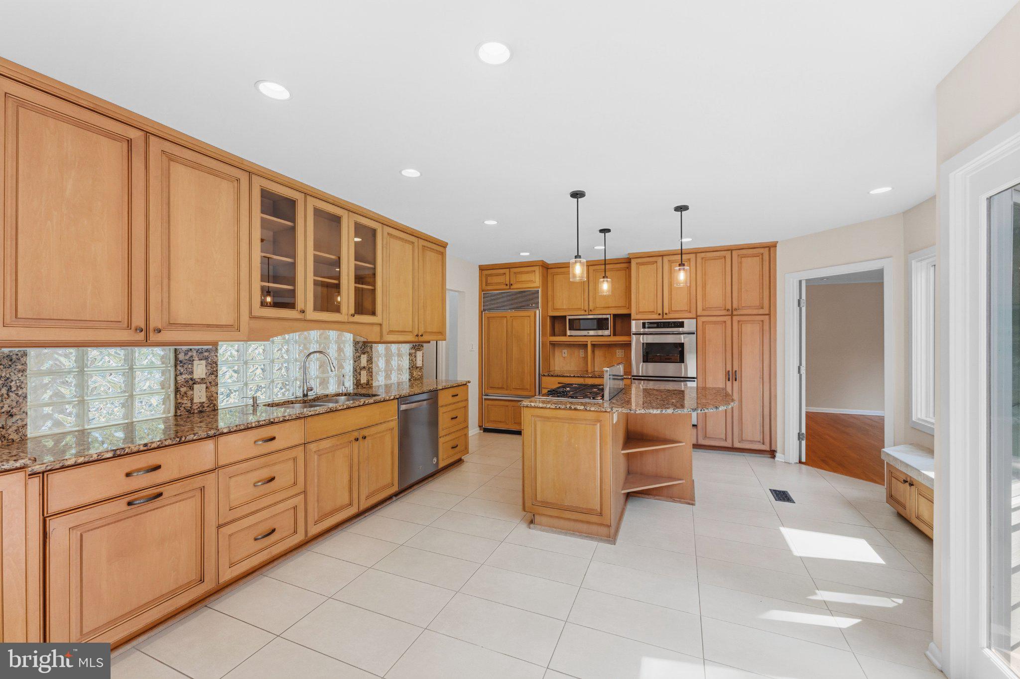 7337 Hooking Road McLean, VA 22101 - Photo 19 of 54 Gallery Image 19