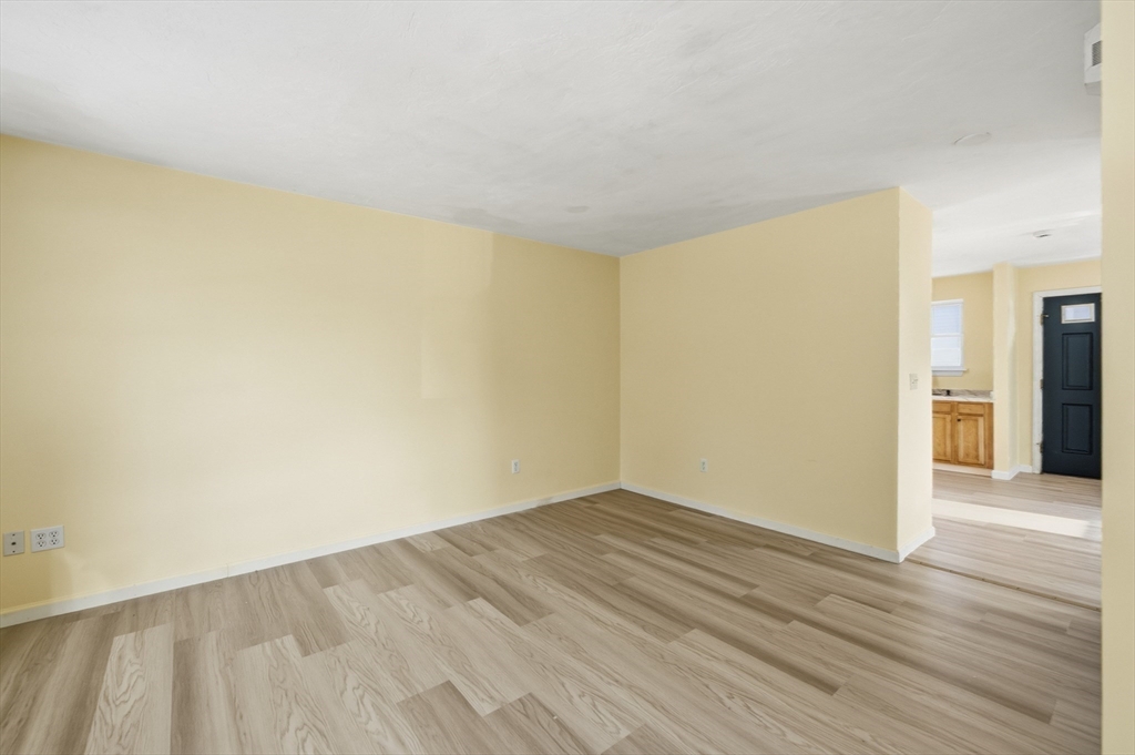 200 Beacon Street Worcester, MA 01610 - Photo 10 of 37