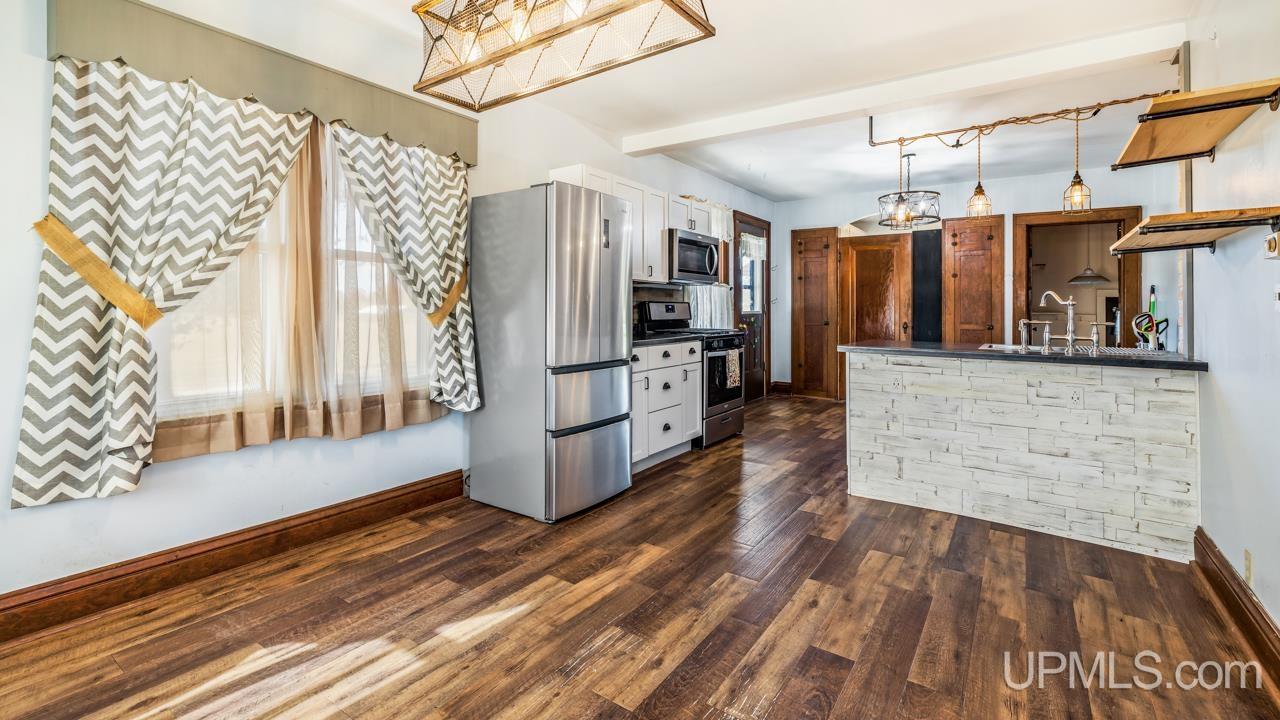 4028 20th Road Gladstone, MI 49837 - Photo 13 of 22