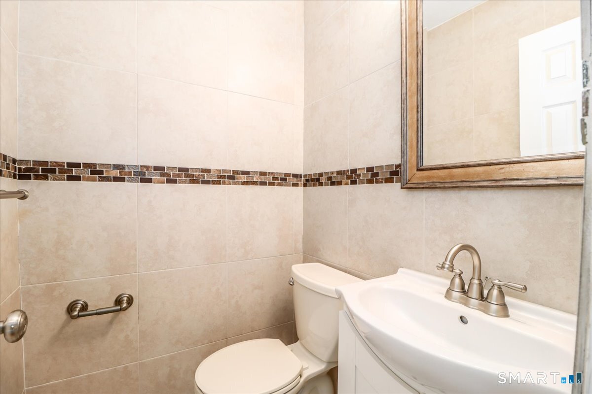 268 Congress Avenue, Unit 18 Waterbury, CT 06708 - Photo 6 of 23