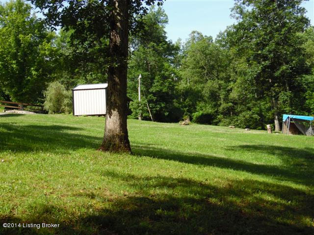 502 Thomason Road Clarkson, KY 42726 - Photo 15 of 16 502 Thomason Judy Gray 015 (Small)