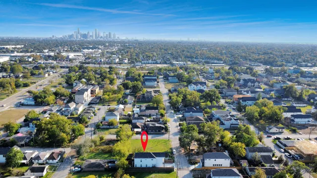 a picture of a bench in the window