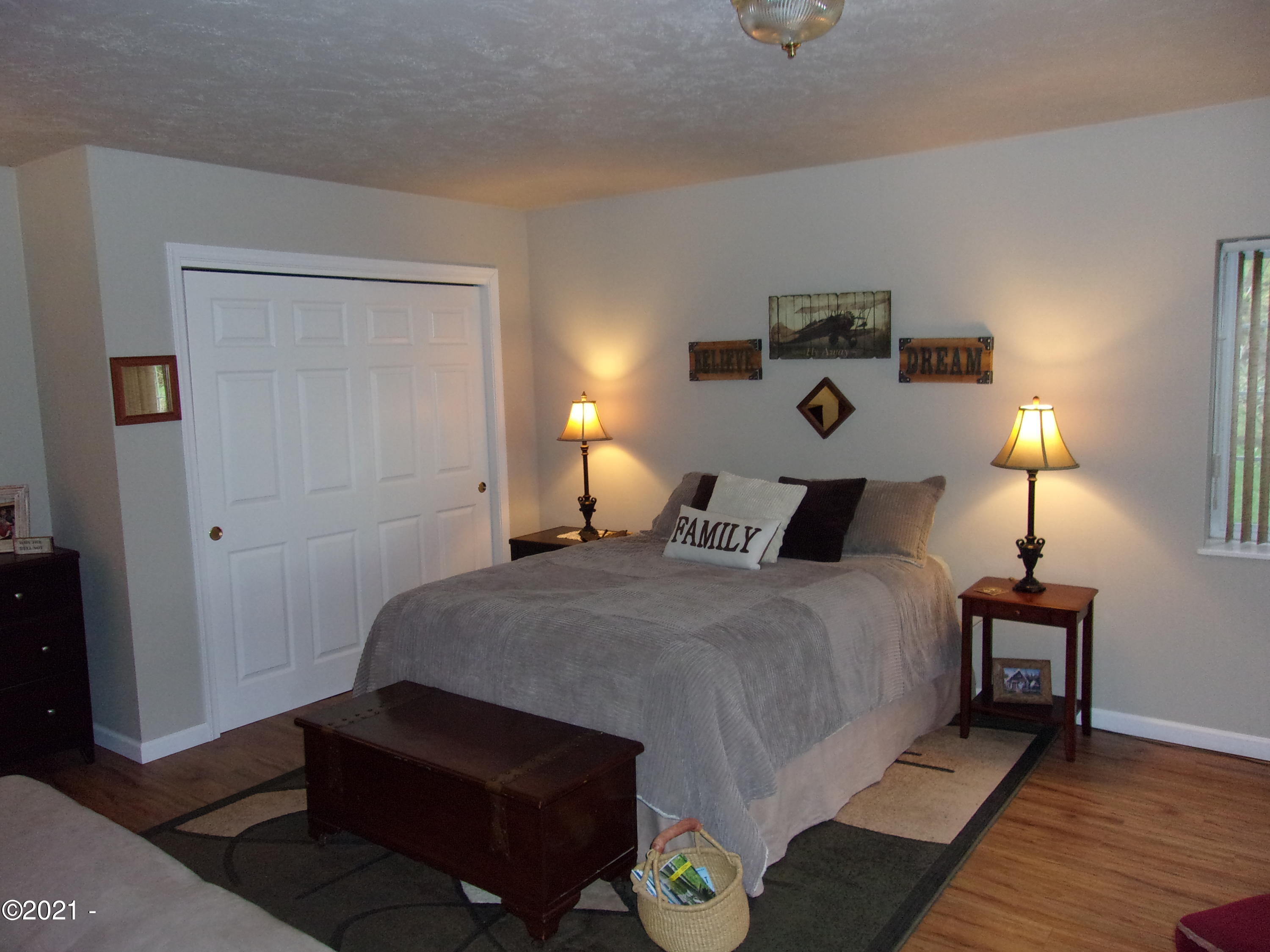 3065 Yaquina Bay Road Newport, OR 97365 - Photo 27 of 32 Large Lower Level Bedroom