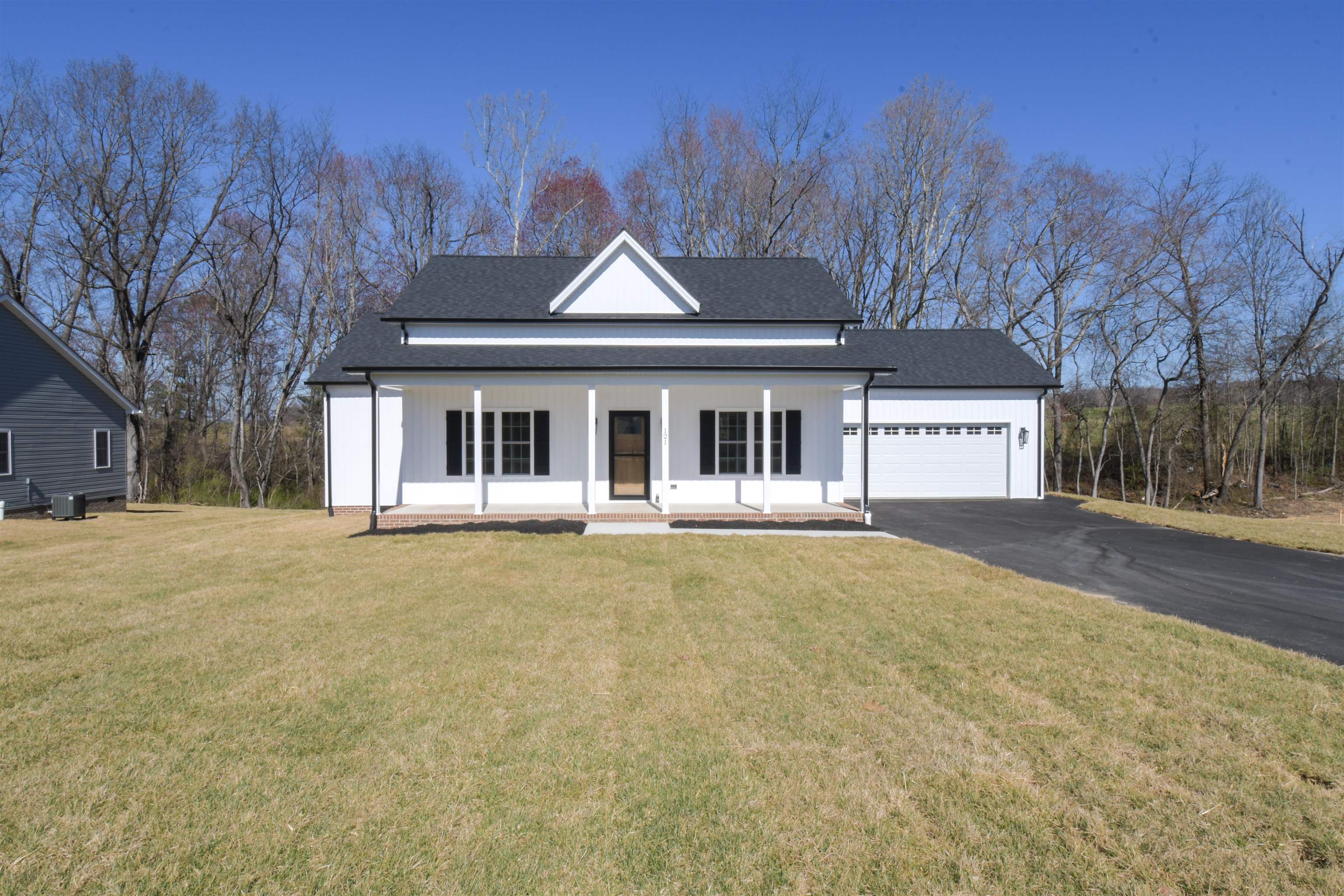 121 Spring Ridge Drive Stuarts Draft, VA 24477 - Photo 2 of 29 Gallery Image 2
