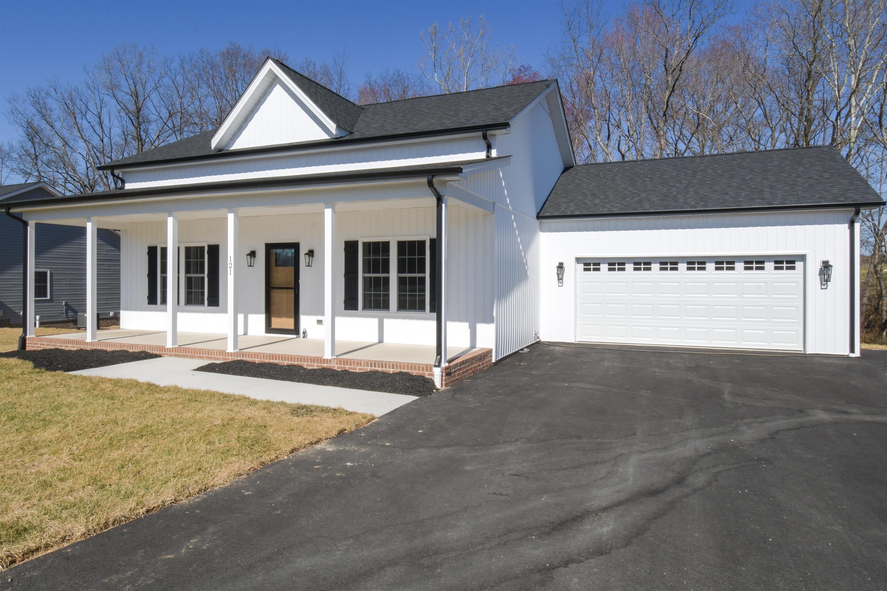 121 Spring Ridge Drive Stuarts Draft, VA 24477 - Photo 3 of 29 Gallery Image 3
