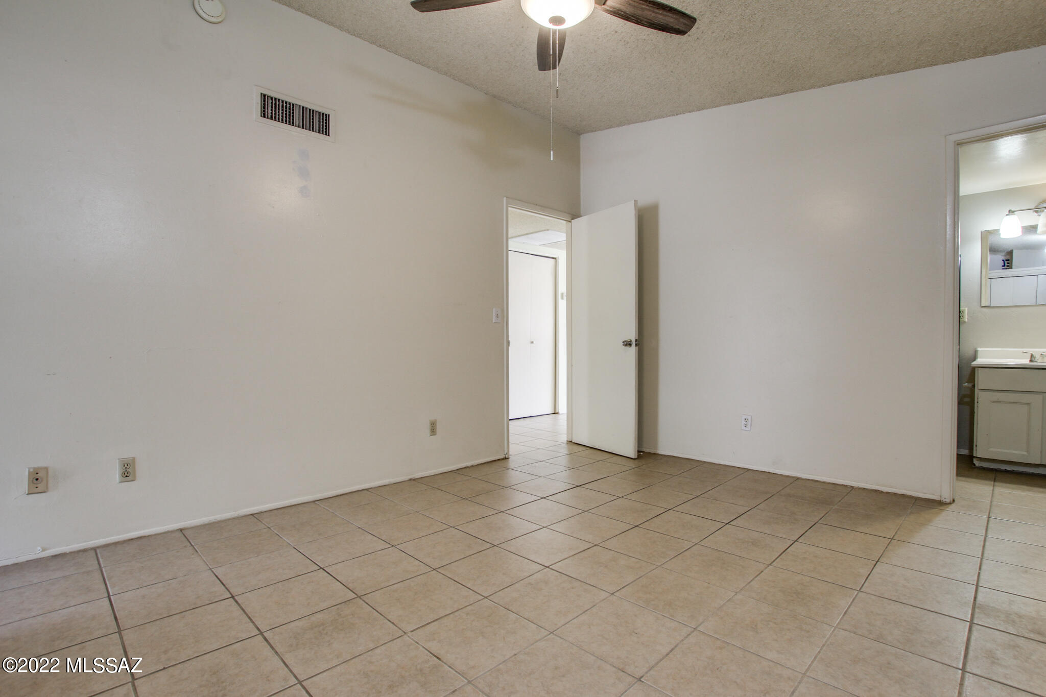 6004 East Grant Road Tucson, AZ 85712 - Photo 11 of 22