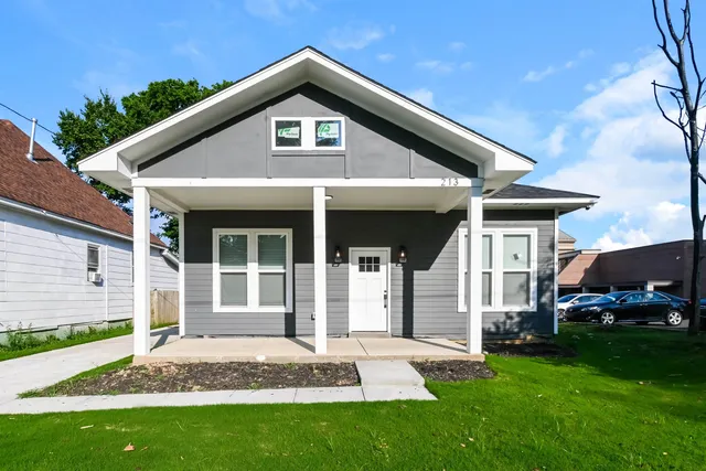$319,900 | 213 North Watkins Street, Memphis, TN 38104