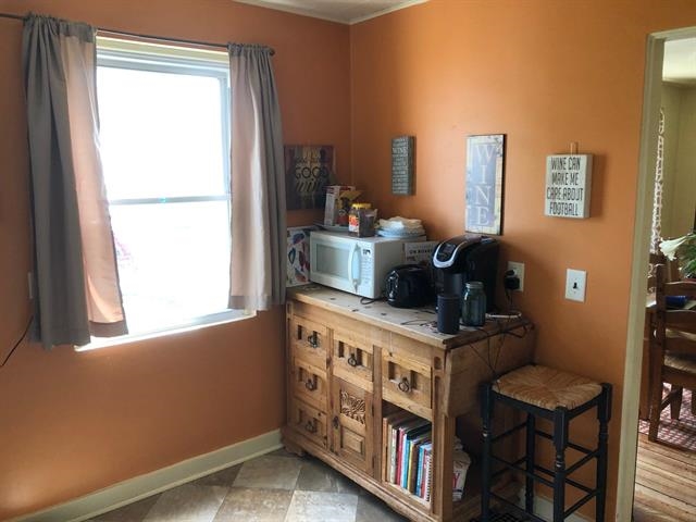 526 West 4th Street Rochester, IN 46975 - Photo 3 of 7