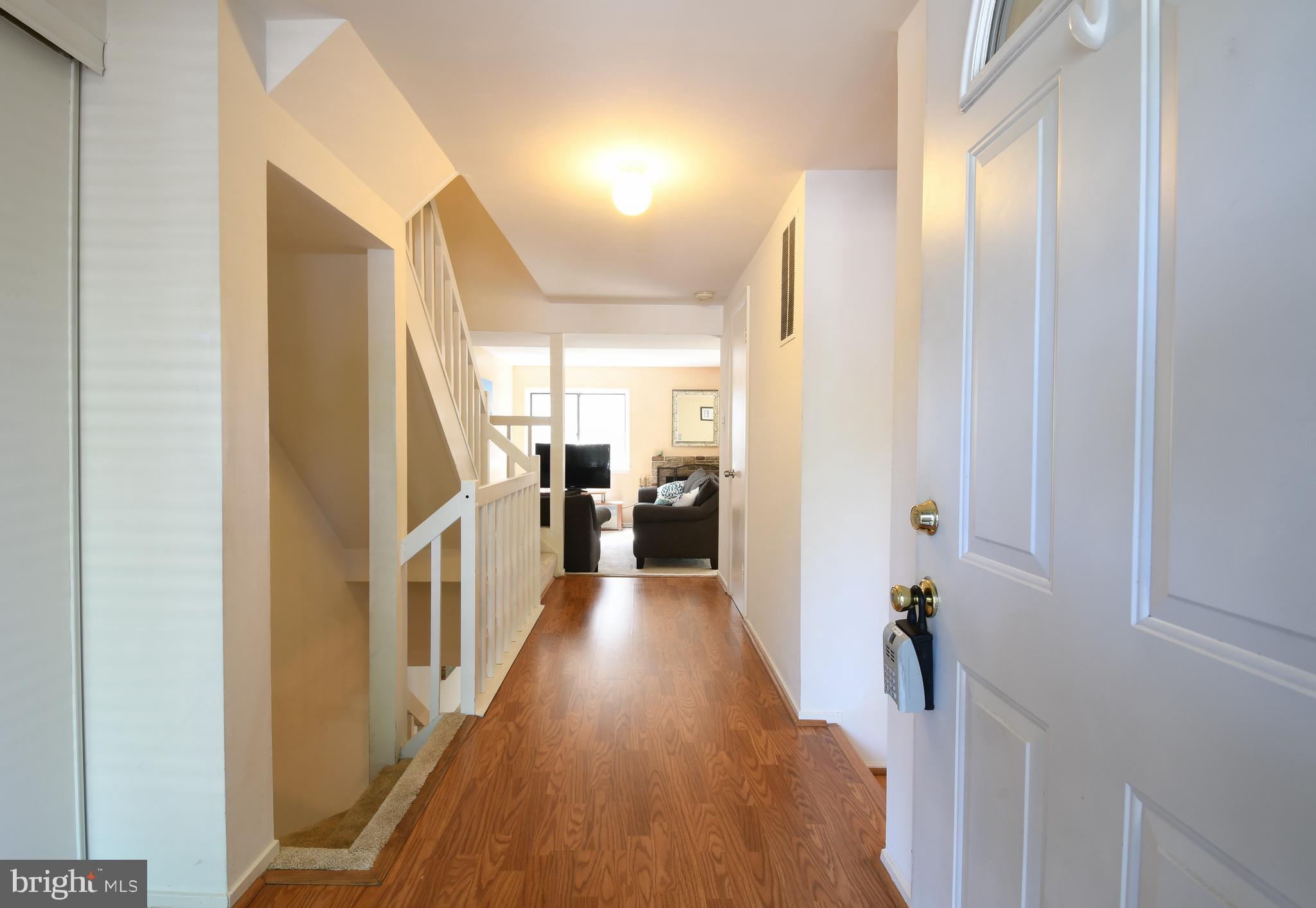 8523 Jenner Court Springfield, VA 22153 - Photo 4 of 41 Step into your new home